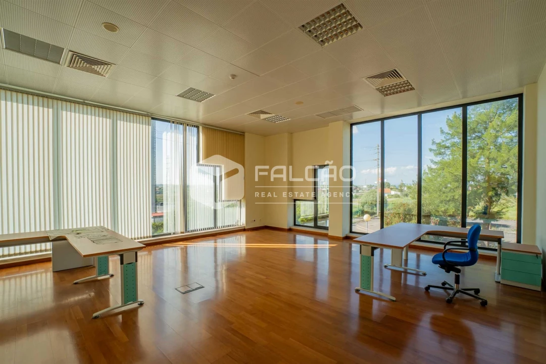 Armazém para Arrendamento em Romeira e Várzea Foto 20