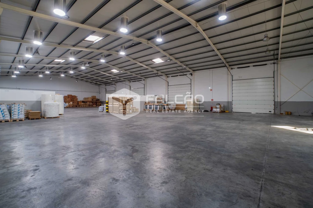 Armazém para Arrendamento em Romeira e Várzea Foto 35