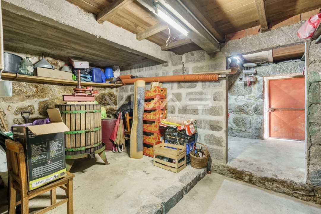 Moradia T4 para Venda em Crespos e Pousada Foto 32