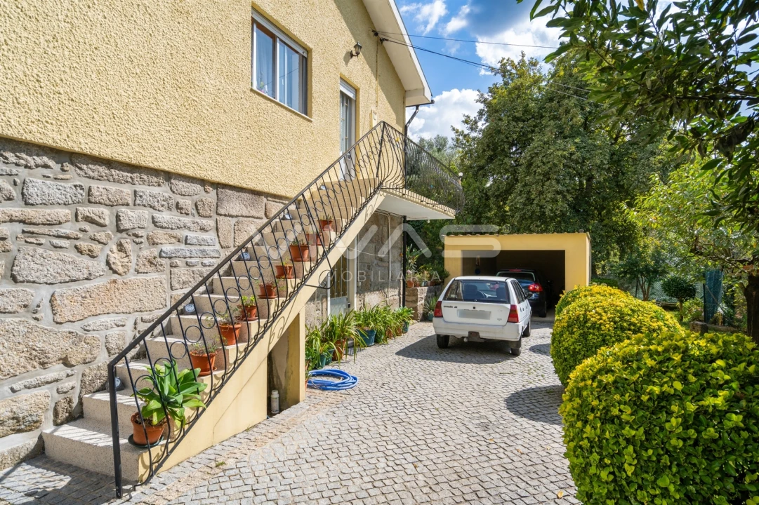 Moradia T4 para Venda em Crespos e Pousada Foto 49