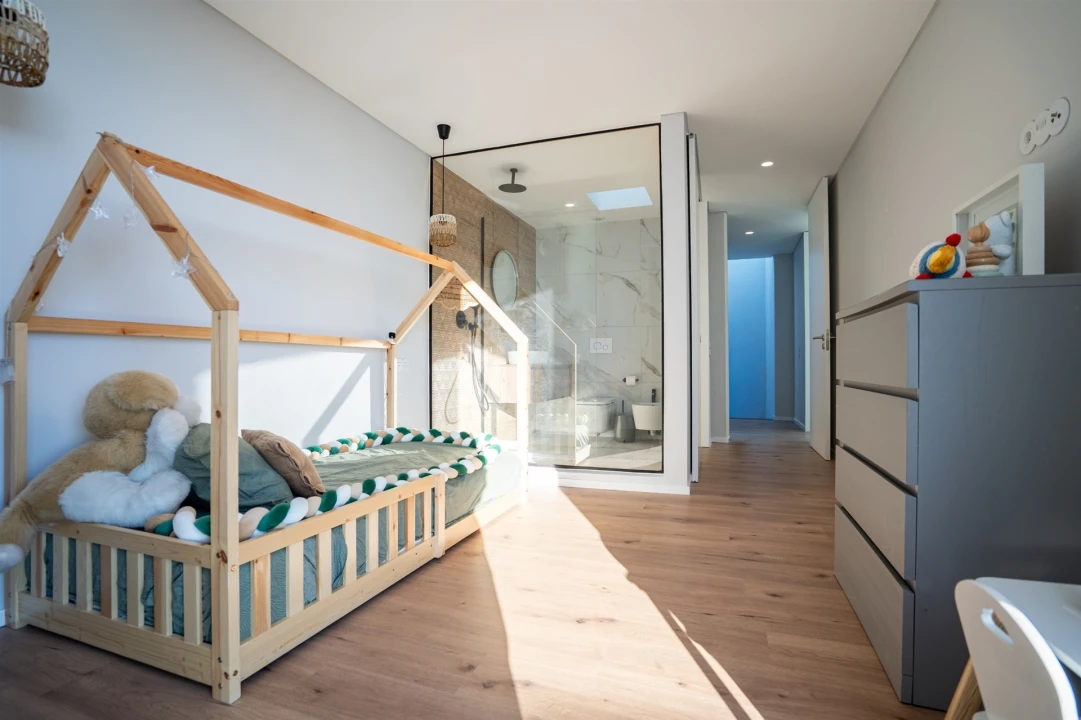 Moradia T4 para Venda em Vialonga Foto 57