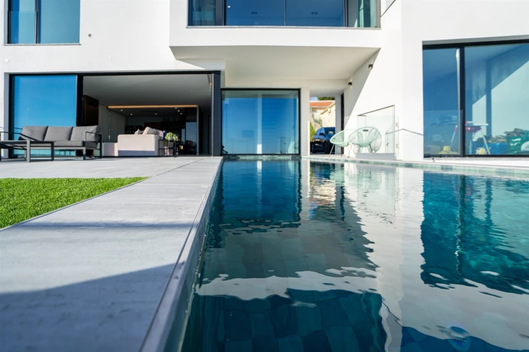 Moradia T4 para Venda em Vialonga Foto 10