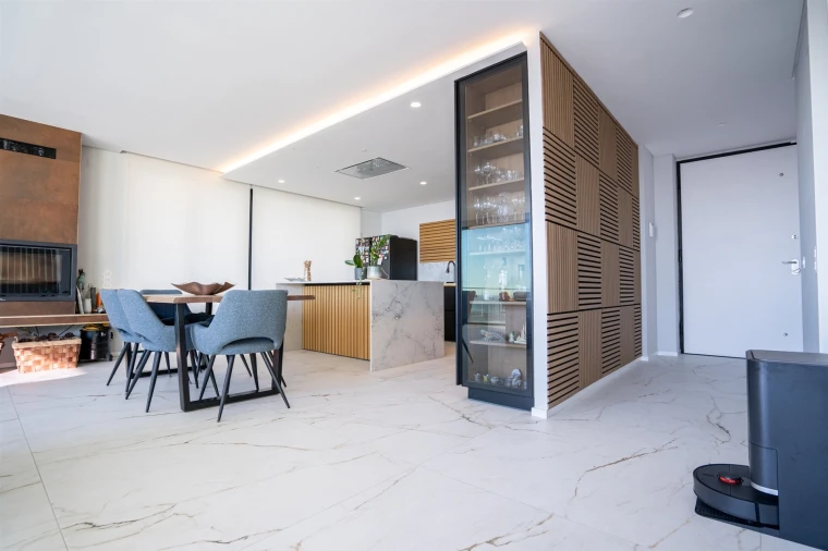 Moradia T4 para Venda em Vialonga Foto 36