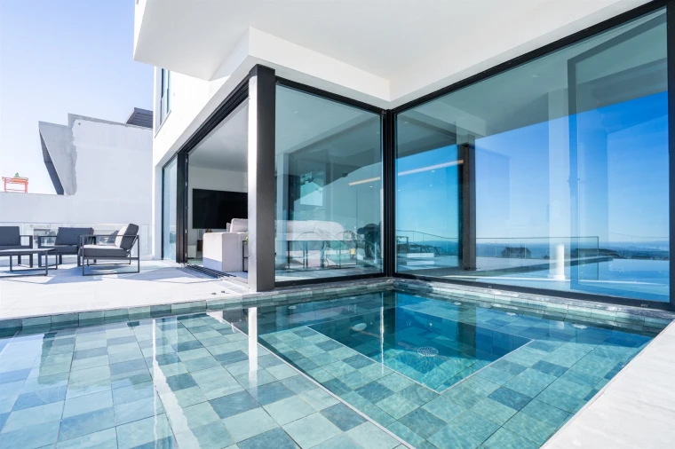 Moradia T4 para Venda em Vialonga Foto 1