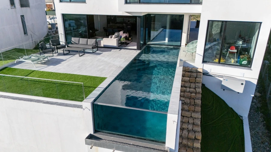 Moradia T4 para Venda em Vialonga Foto 34