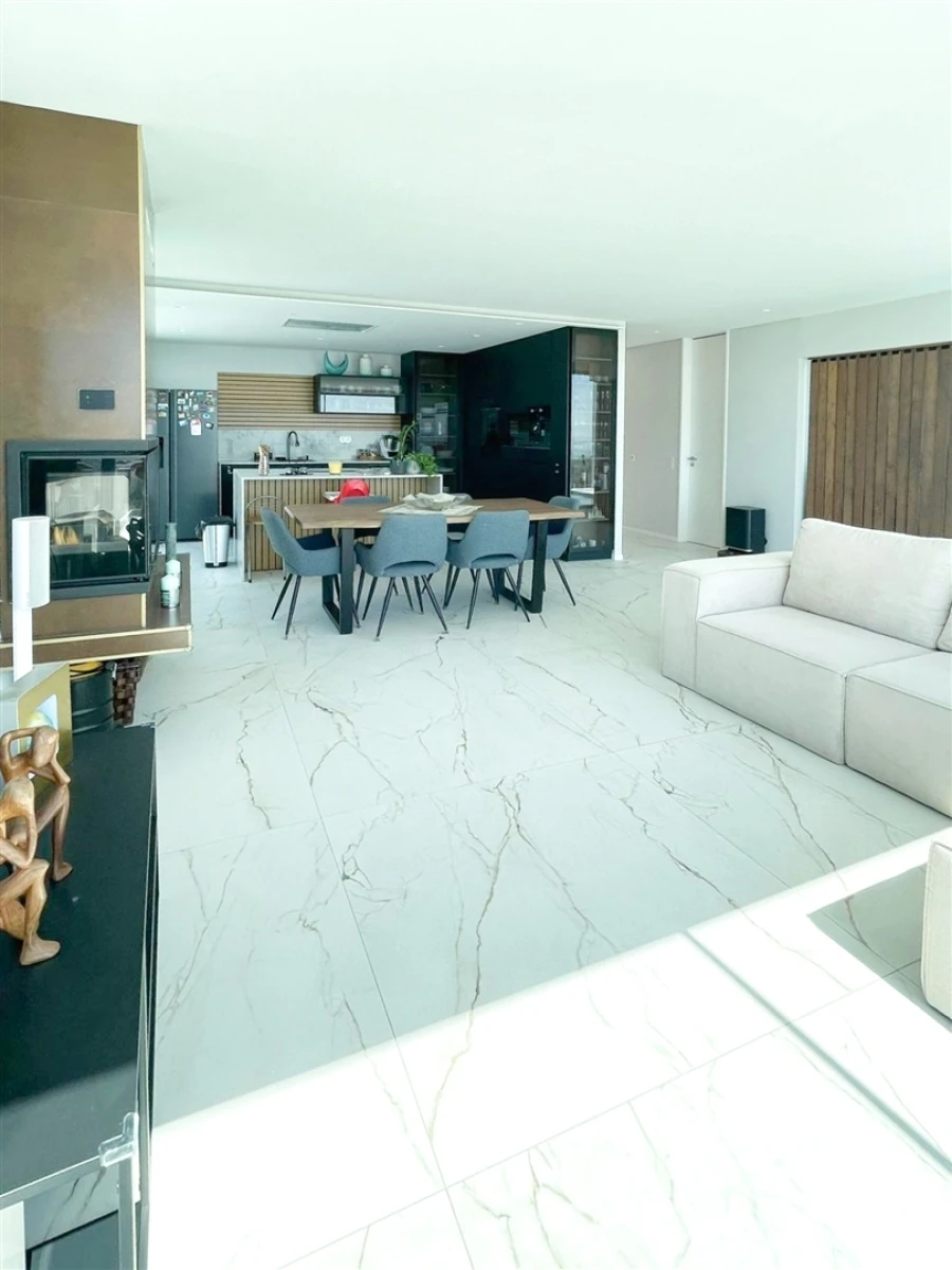 Moradia T4 para Venda em Vialonga Foto 26