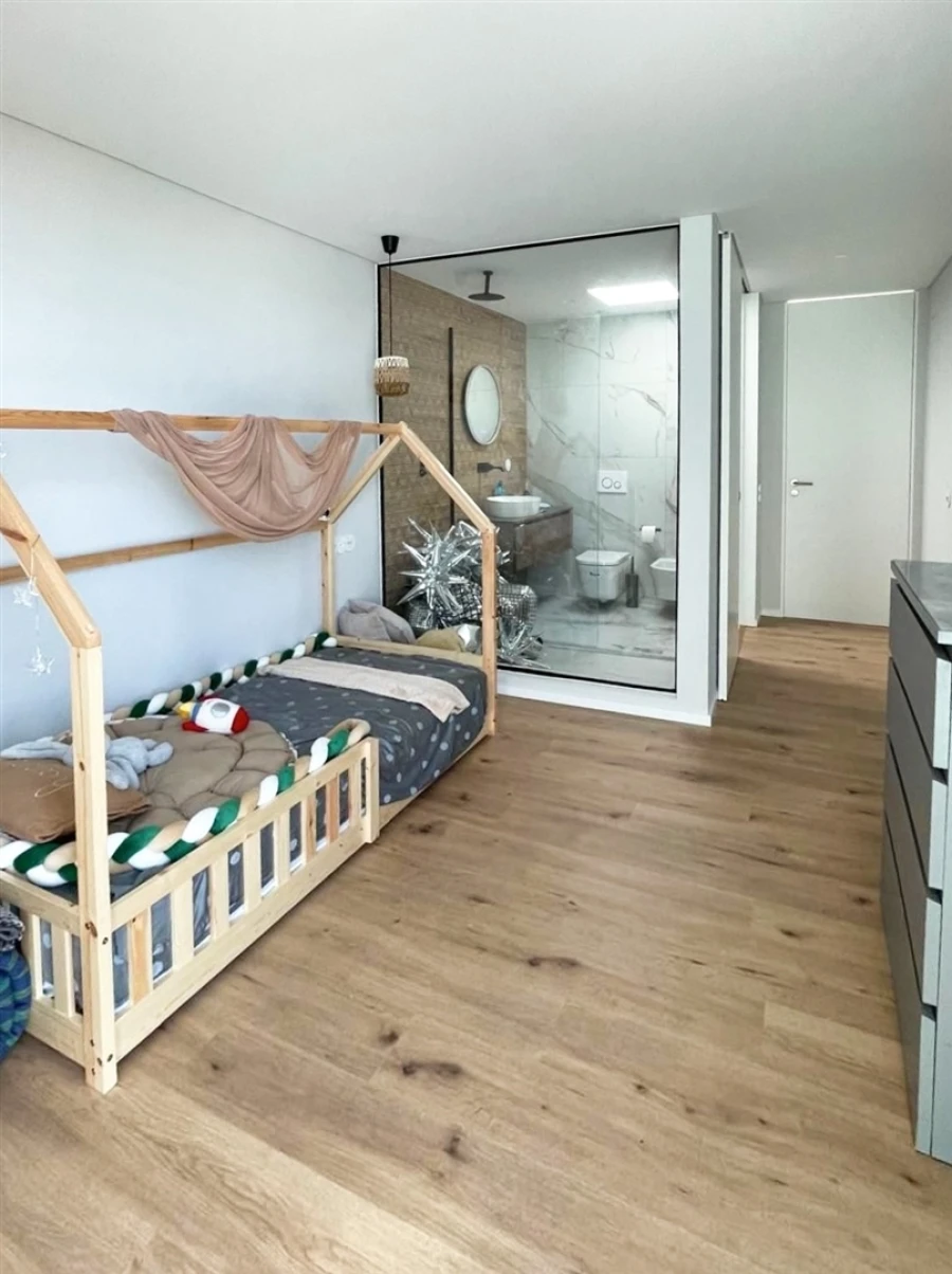 Moradia T4 para Venda em Vialonga Foto 35