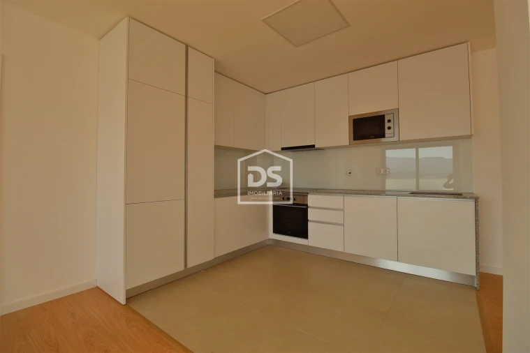 Apartamento T3 para Arrendamento em Sobrado e Bairros Foto 10