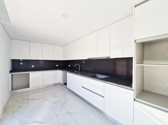 Apartamento T4 para Venda em Viseu Foto 18