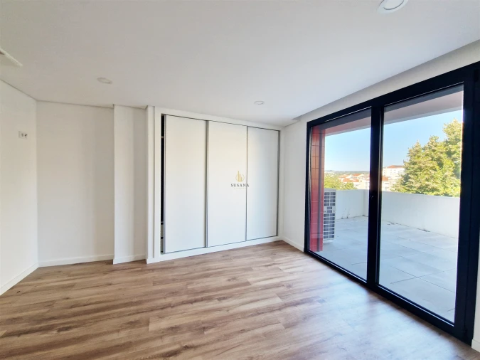 Apartamento T4 para Venda em Viseu Foto 23