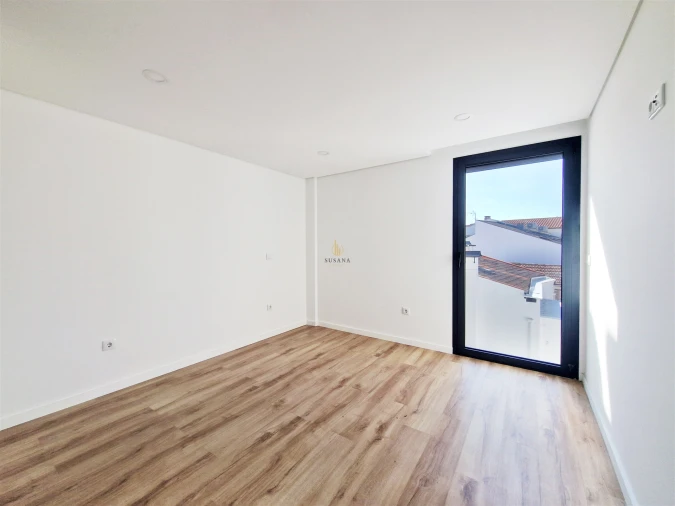 Apartamento T4 para Venda em Viseu Foto 14