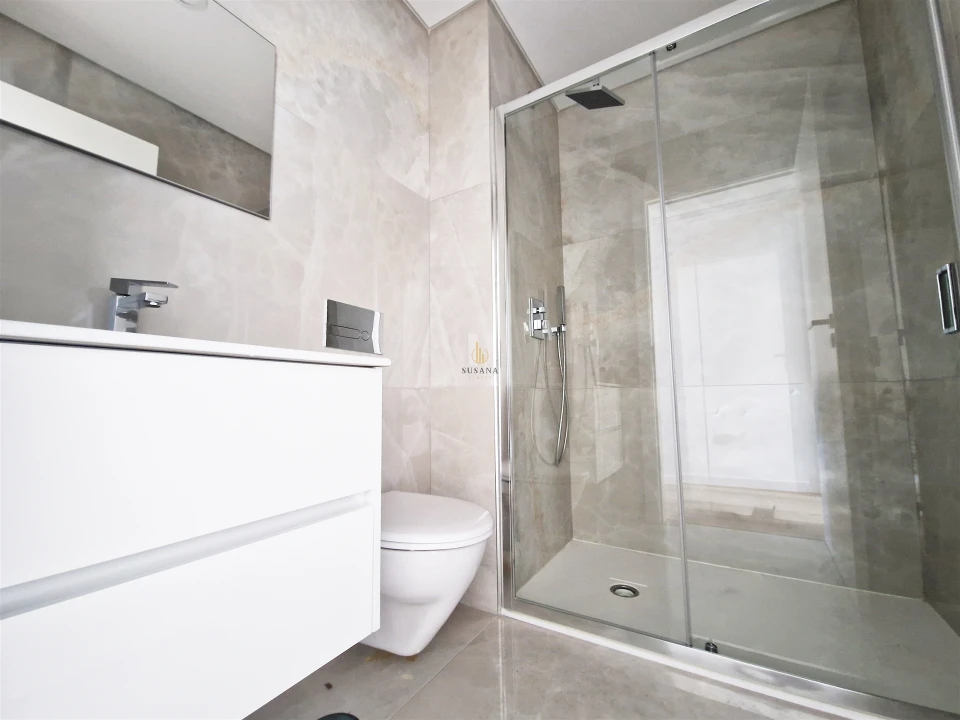 Apartamento T4 para Venda em Viseu Foto 12