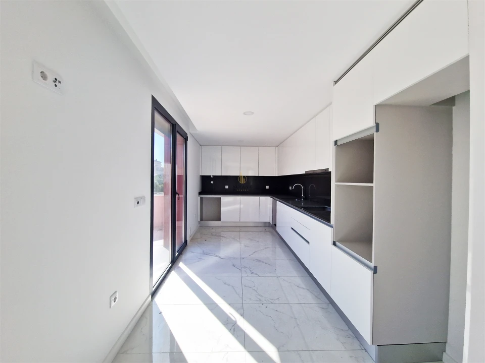 Apartamento T4 para Venda em Viseu Foto 19