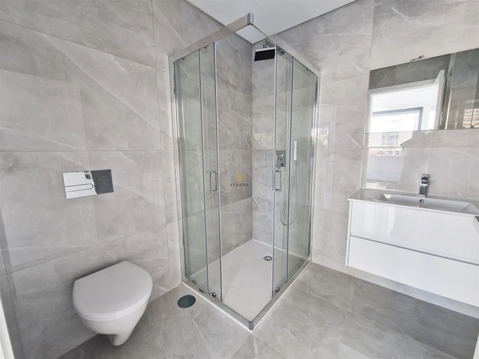 Apartamento T4 para Venda em Viseu Foto 3