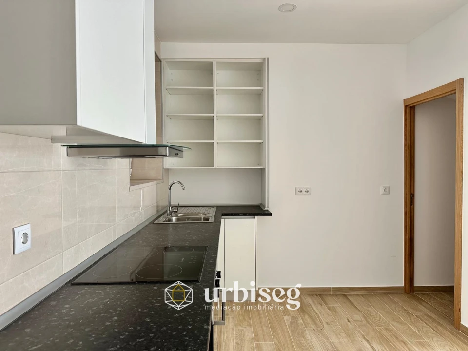 Apartamento T1 para Arrendamento em Buarcos Foto 5