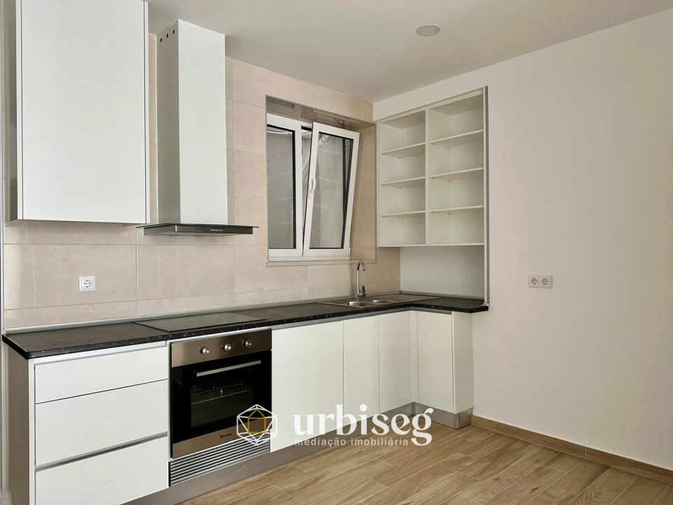 Apartamento T1 para Arrendamento em Buarcos Foto 3