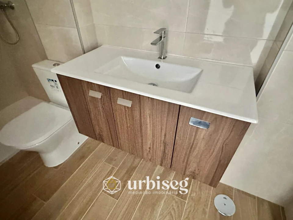 Apartamento T1 para Arrendamento em Buarcos Foto 13