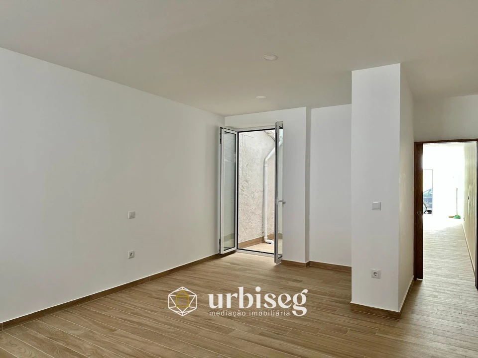Apartamento T1 para Arrendamento em Buarcos Foto 10