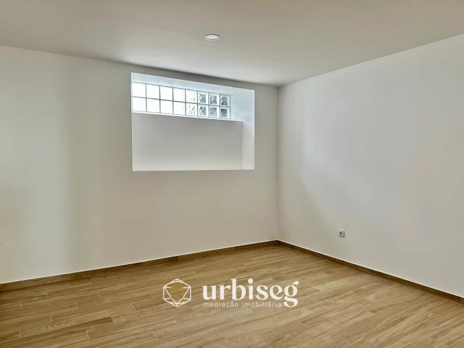 Apartamento T1 para Arrendamento em Buarcos Foto 11
