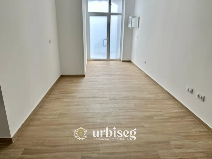 Apartamento T1 para Arrendamento em Buarcos Foto 6