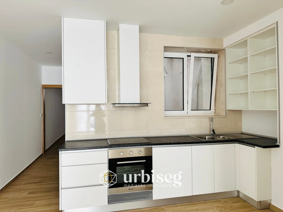 Apartamento T1 para Arrendamento em Buarcos Foto 2