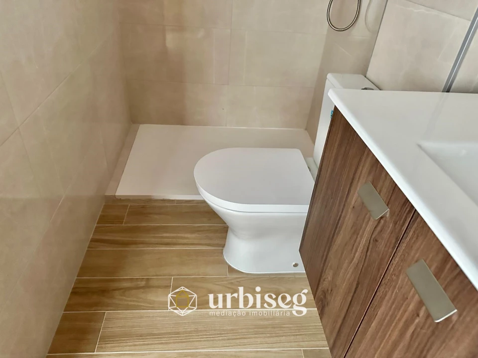 Apartamento T1 para Arrendamento em Buarcos Foto 15