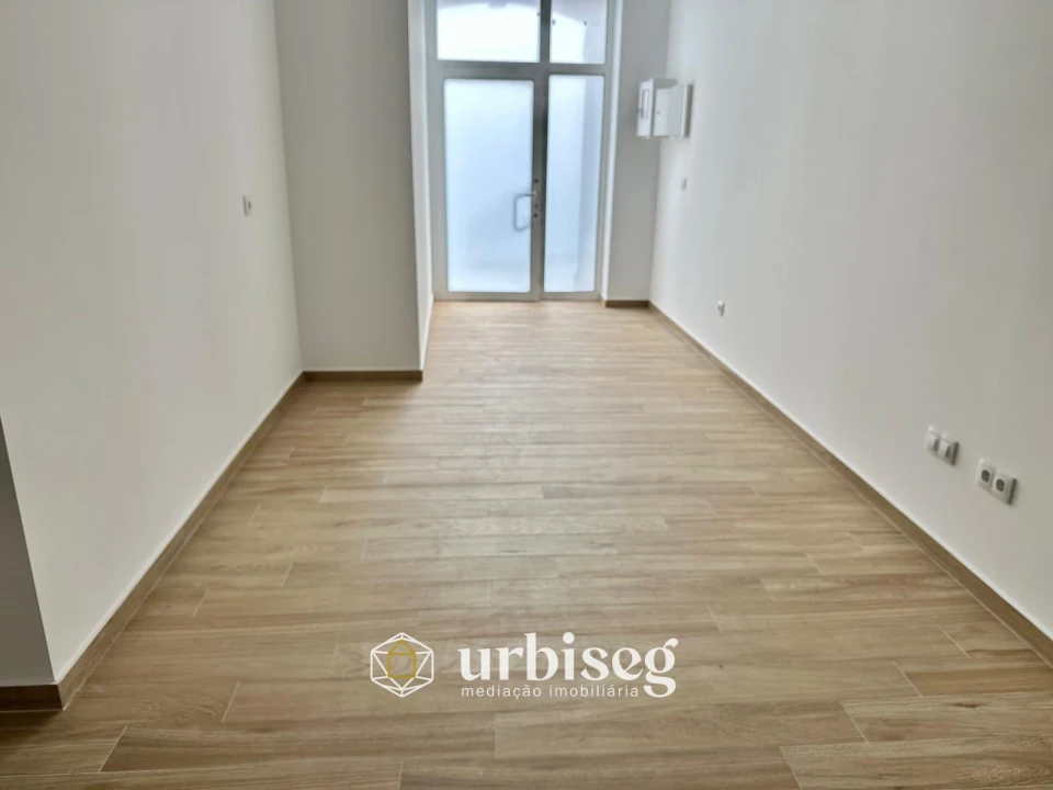 Apartamento T1 para Arrendamento em Buarcos Foto 6