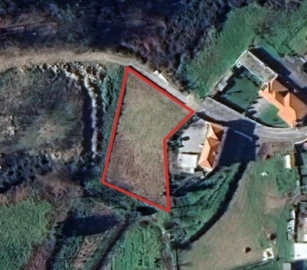 Terreno para Venda em Paços de Ferreira