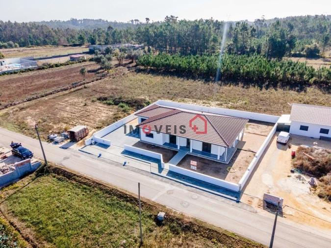 Moradia T3 para Venda em Carriço Foto 4