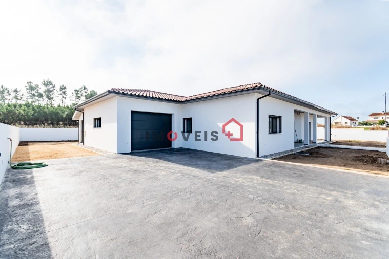 Moradia T3 para Venda em Carriço Foto 9