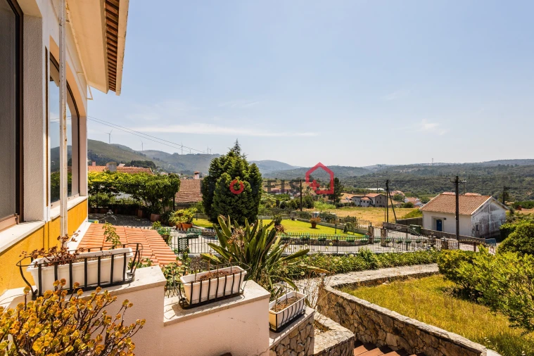 Moradia T3 para Venda em Batalha Foto 4