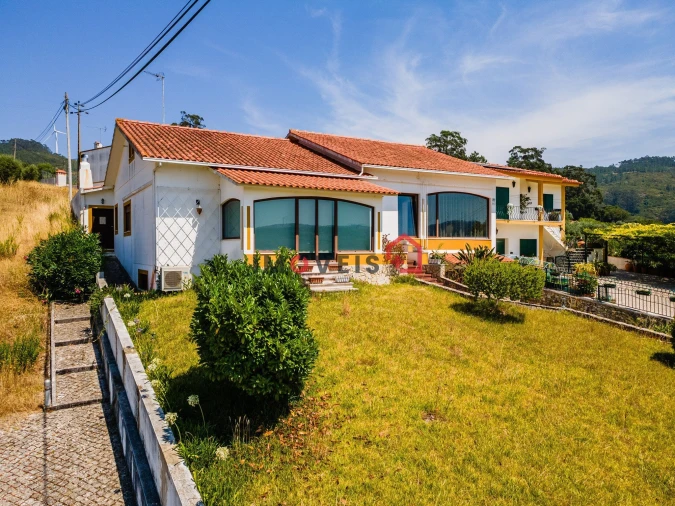 Moradia T3 para Venda em Batalha Foto 2