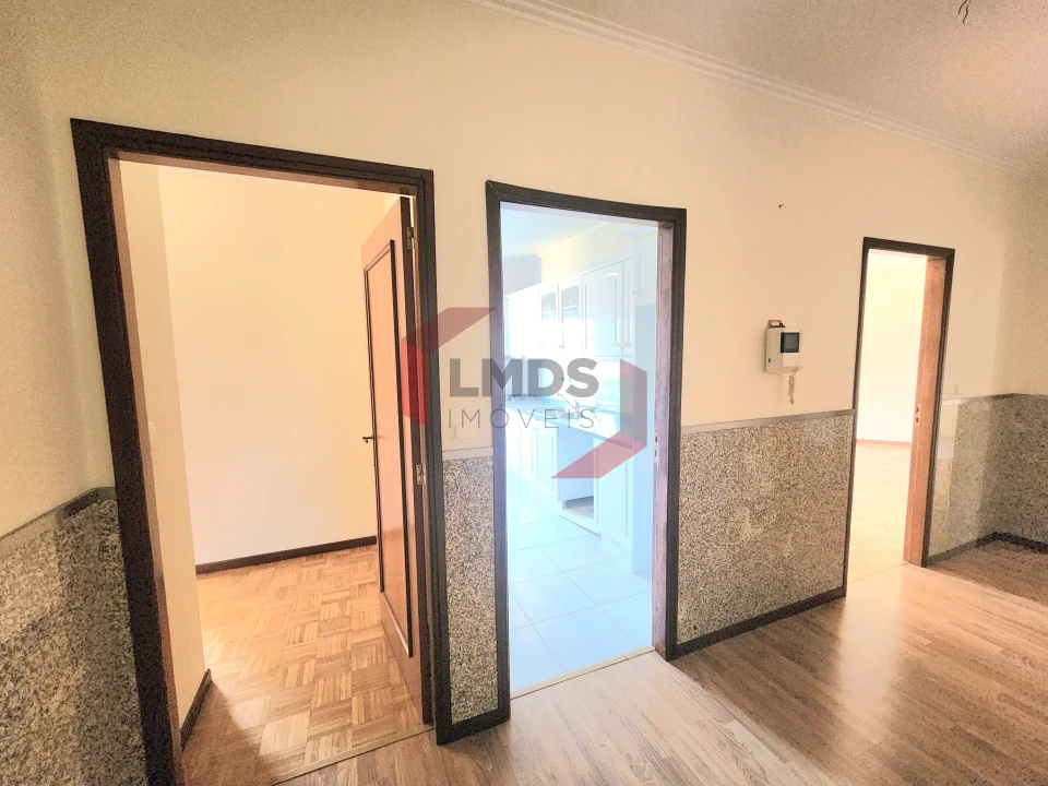 Apartamento T3 para Venda em Sandim, Olival, Lever e Crestuma Foto 17