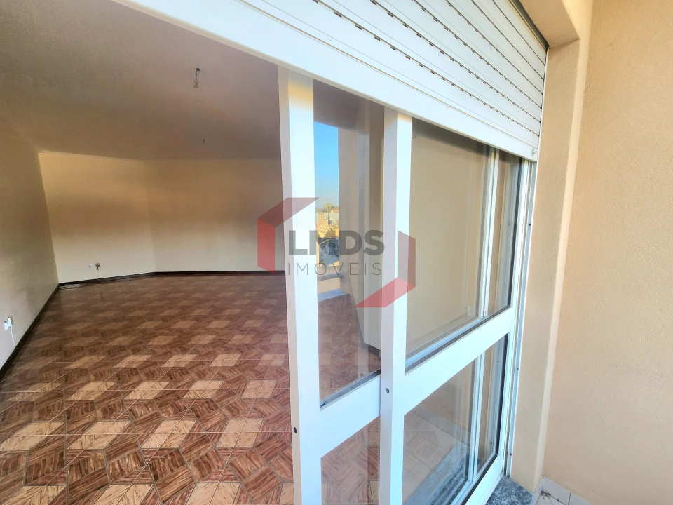 Apartamento T3 para Venda em Sandim, Olival, Lever e Crestuma Foto 16