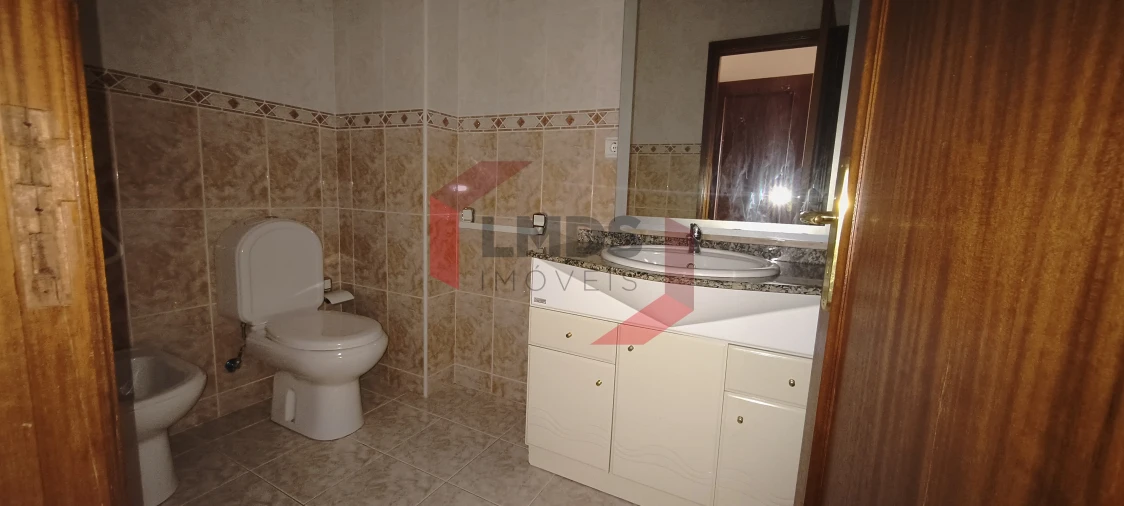 Apartamento T3 para Venda em Sandim, Olival, Lever e Crestuma Foto 15