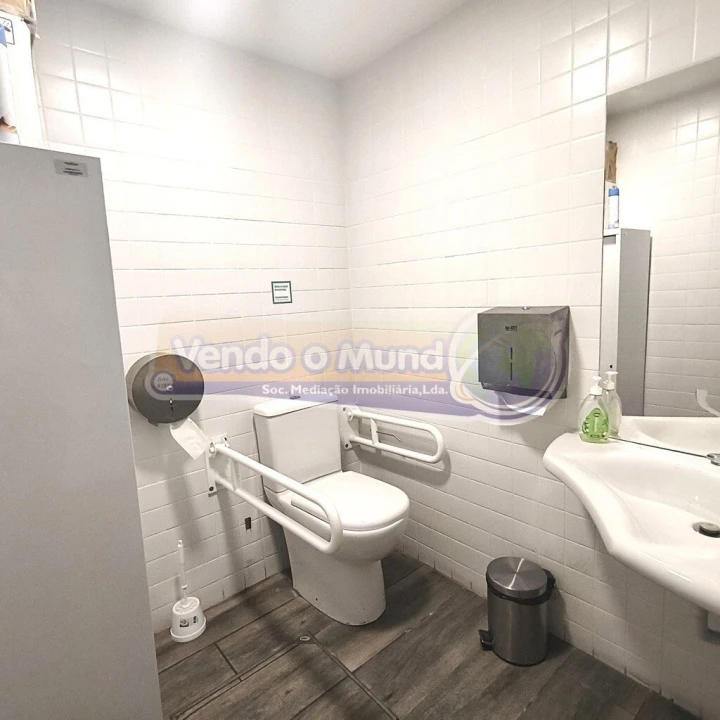 Loja para Venda em Carregado e Cadafais Foto 19