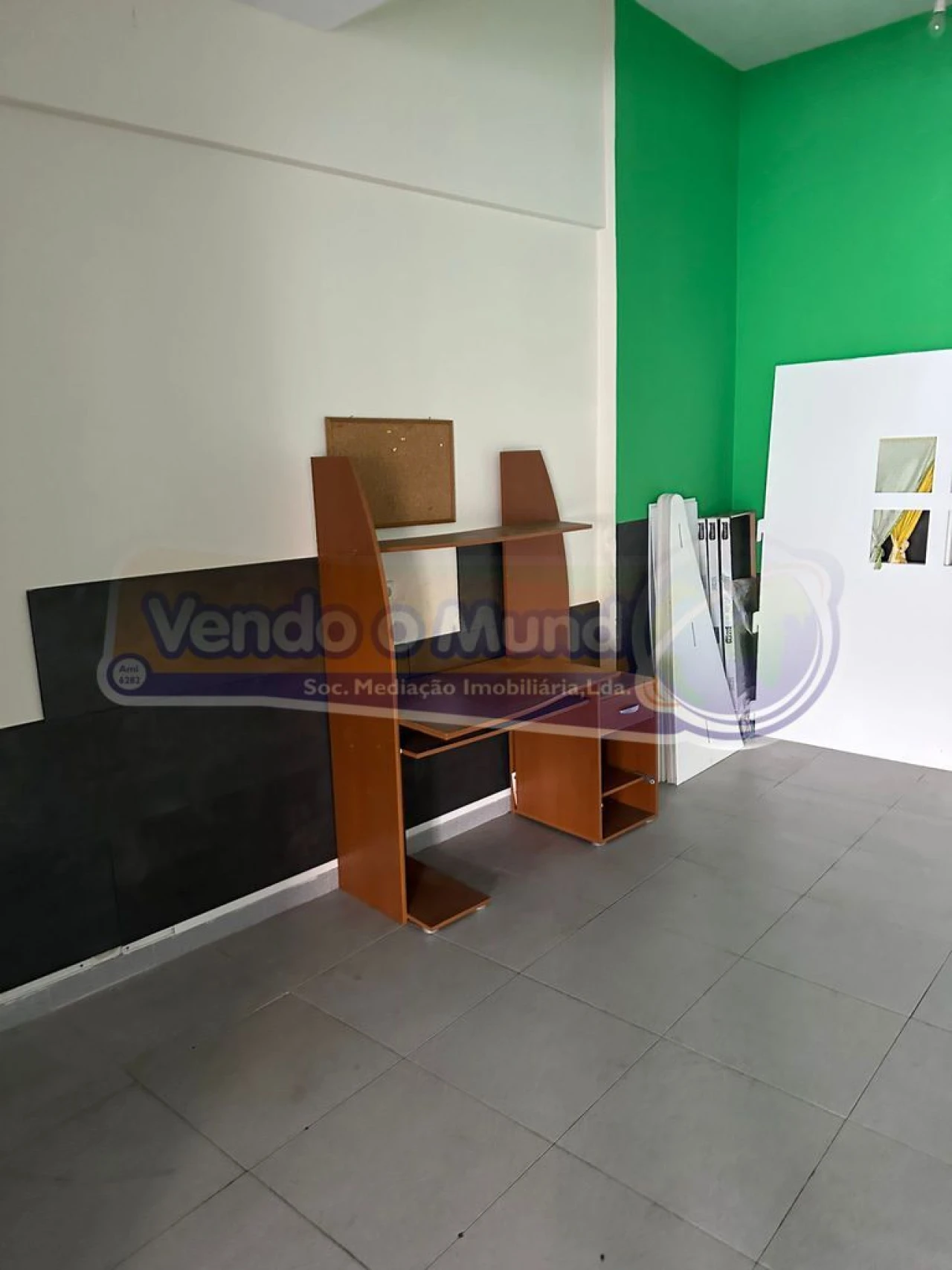 Loja para Venda em Falagueira-Venda Nova Foto 4