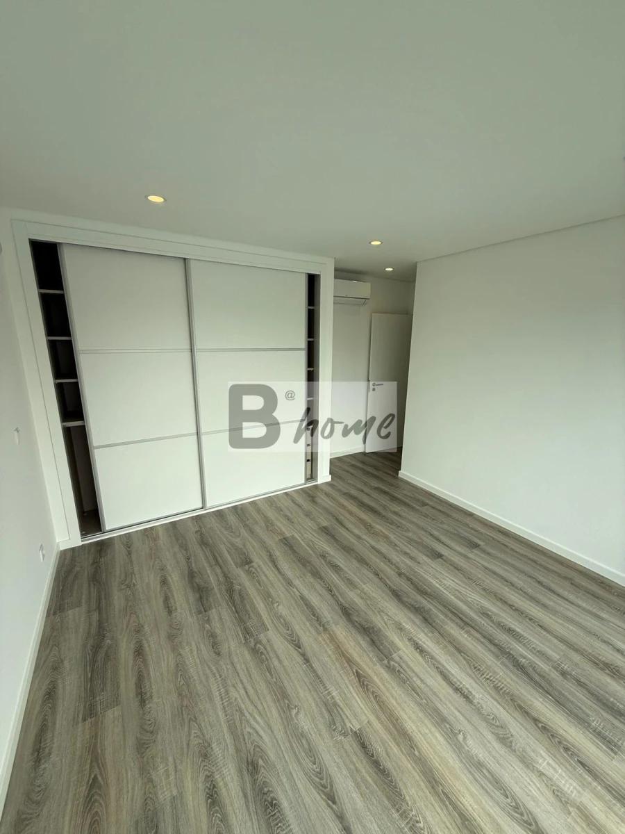 Moradia T3 para Venda em Charneca de Caparica e Sobreda Foto 9