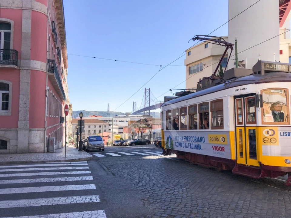 Apartamento T4 para Venda em Alcantara Foto 11