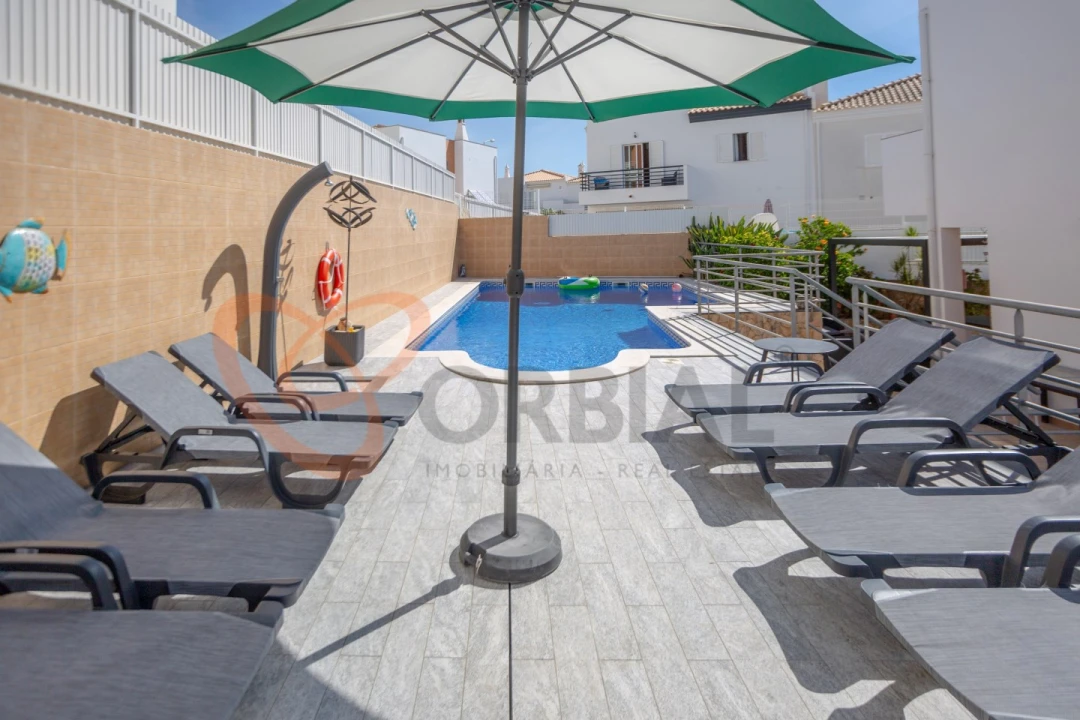Moradia T4 para Venda em Albufeira e Olhos de Água Foto 11