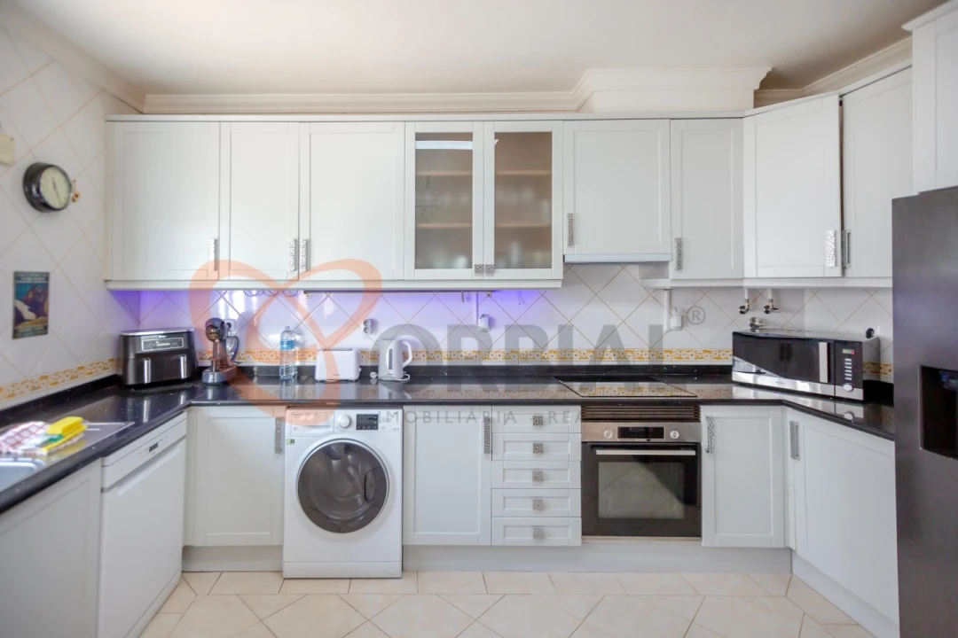 Moradia T4 para Venda em Albufeira e Olhos de Água Foto 8