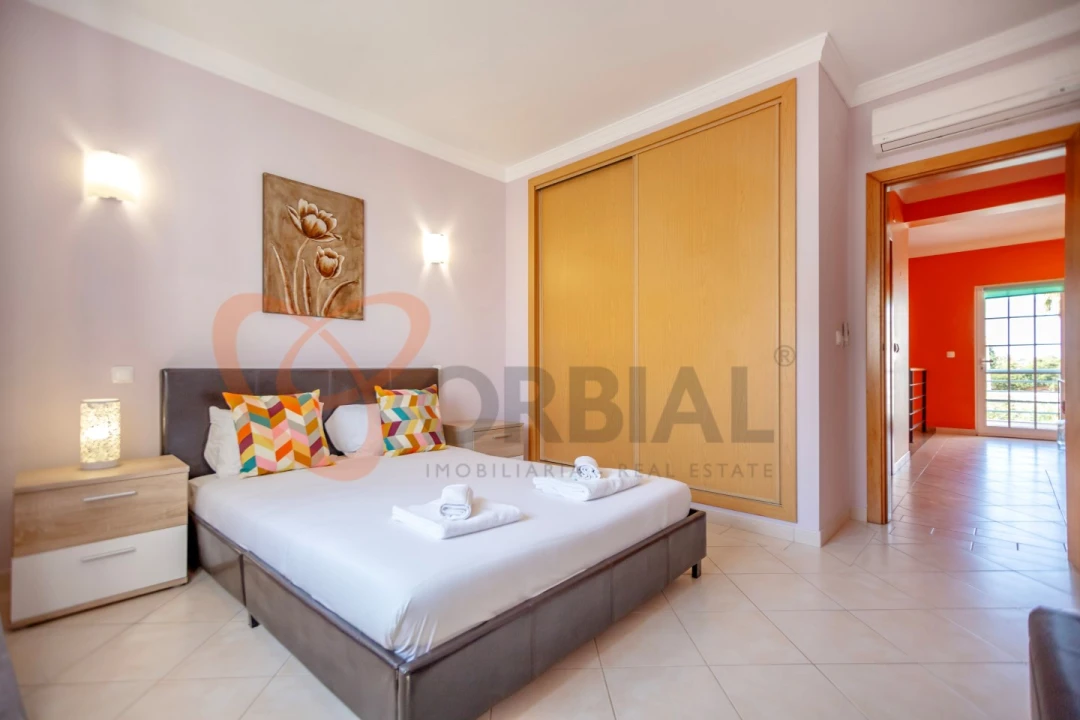 Moradia T4 para Venda em Albufeira e Olhos de Água Foto 28