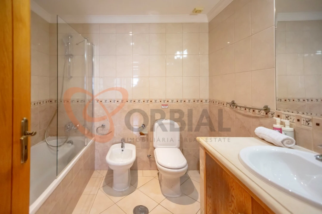 Moradia T4 para Venda em Albufeira e Olhos de Água Foto 34