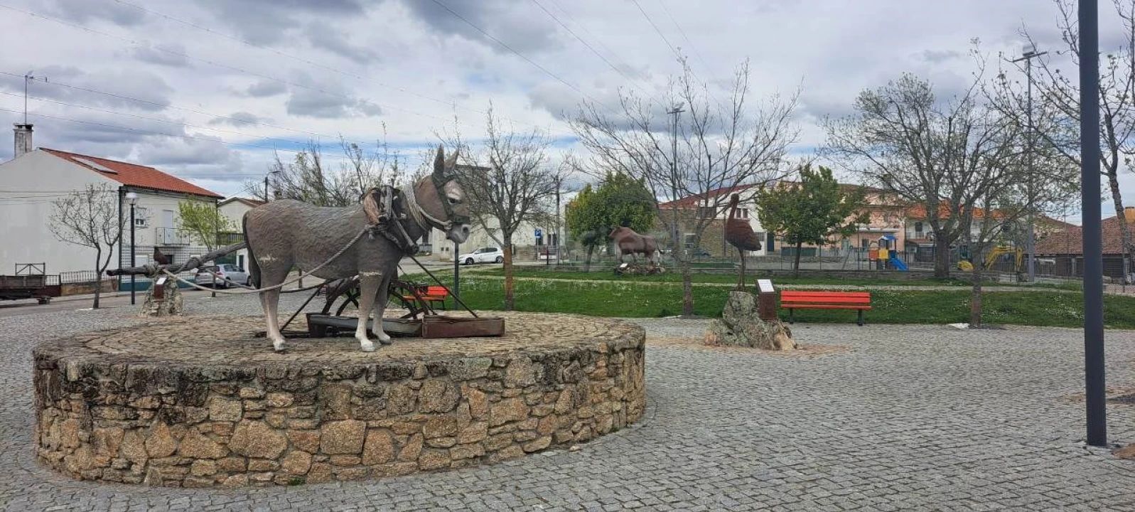 Moradia T5 para Venda em Urros Foto 14