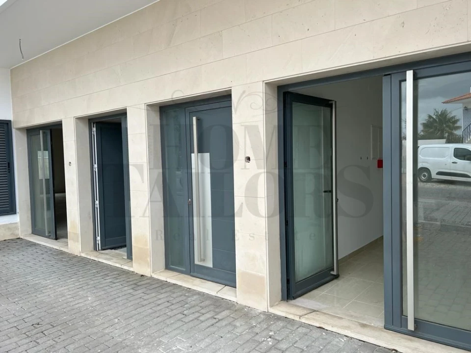 Loja para Venda em Carvoeira Foto 11