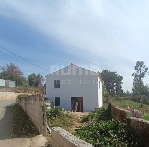 Moradia T3 para Venda em Lanheses