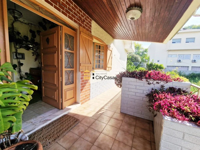 Moradia T4 para Venda em Aguas Santas Foto 1