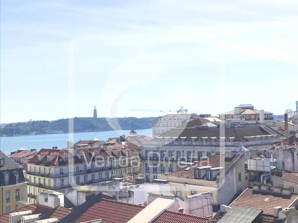 Apartamento para Venda em Santa Maria Maior Foto 4