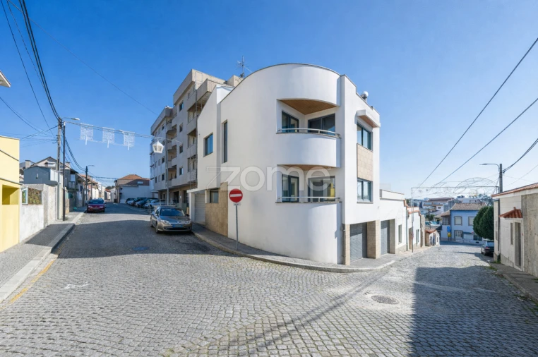 Moradia T3 para Venda em Pedrouços Foto 5