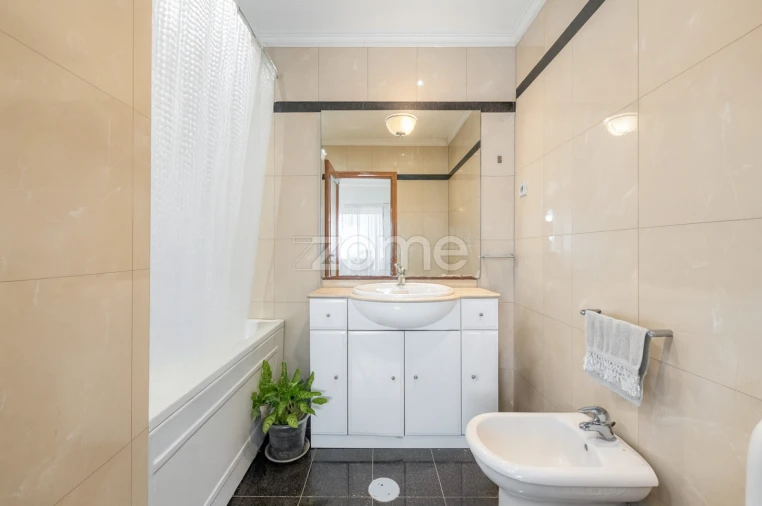 Moradia T3 para Venda em Pedrouços Foto 16